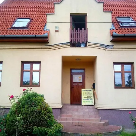 Highway House بيت ضيافة Kecskemét