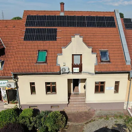 Highway House * Kecskemet