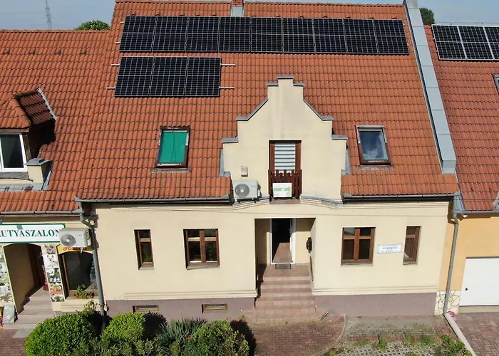 Highway House * Kecskemét